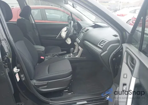 2018 Subaru Forester 2.5I z USA, uszkodzony, nr VIN JF2SJABC6JH591409